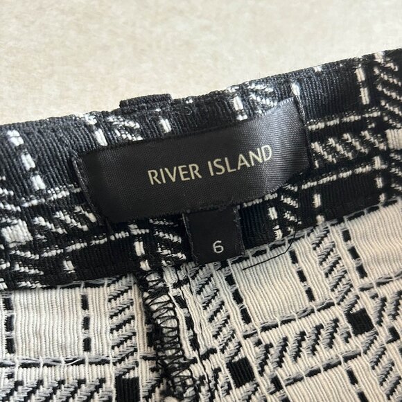 River Island Black Check Smart Shorts ASO Taylor Swift - Picture 7 of 8